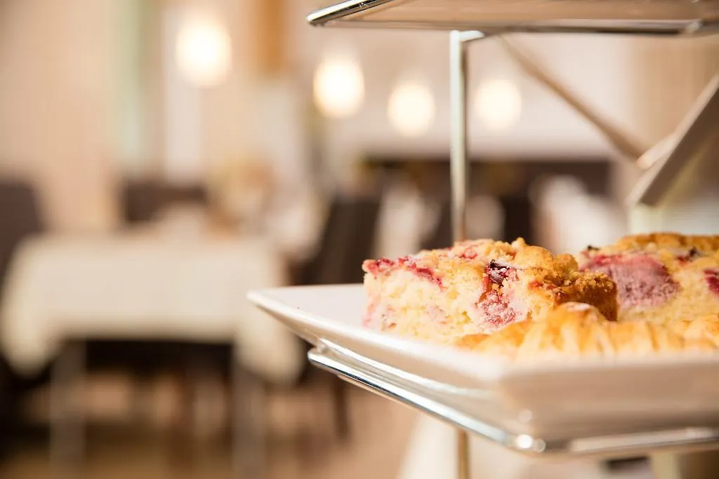 Hotel Bavaria Dingolfing 3*,